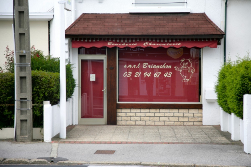 vitrine-TOURNEFORT-min_france_frankreich_commerce_frankrijk_francia_delicatessen_butchery_charcuterie-424328